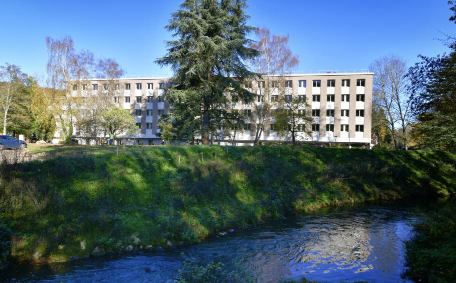 Inauguration de 440 chambres étudiantes réhabilitées par Eiffage Construction pour Logirep & le CROUS de Versailles