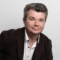 Photo de Frédéric Létoffé, Directeur de Pradeau Morin Monuments