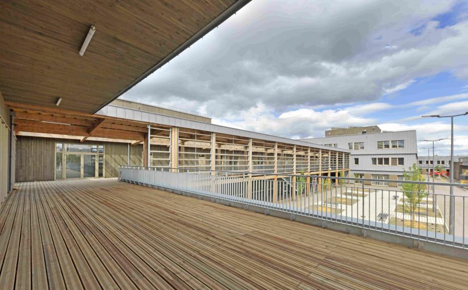 Le nouveau lycée de l'agglomération Clermontoise décoré des labels BBCA excellence et E4C2 !