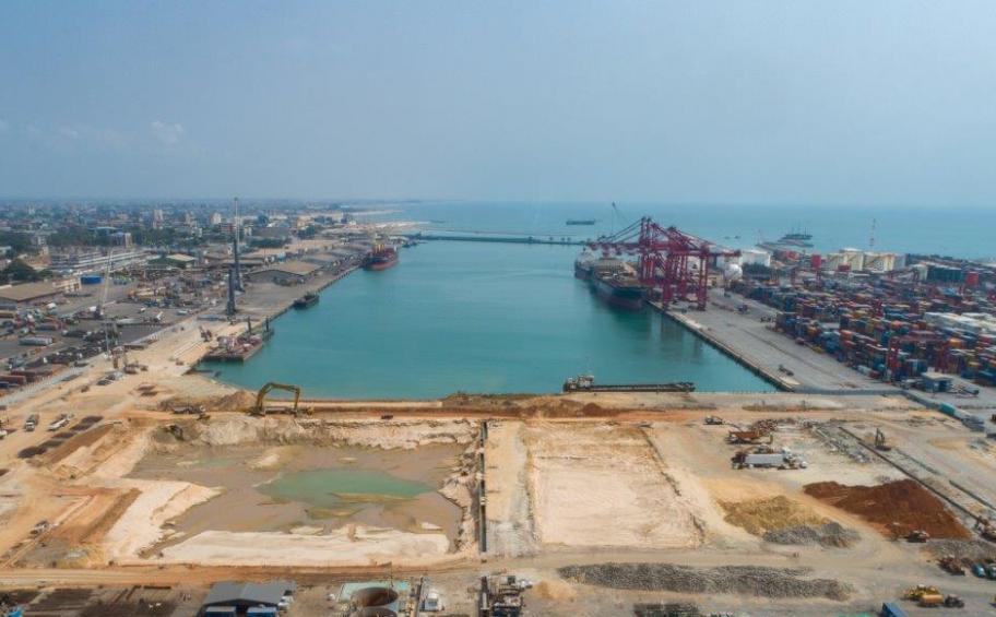 Au Bénin, à Cotonou, Eiffage Génie Civil poursuit les travaux d'extension du port
