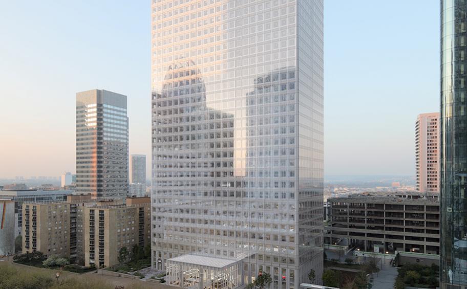 Goyer démarre la rénovation des façades de la tour Ariane à Paris-La Défense