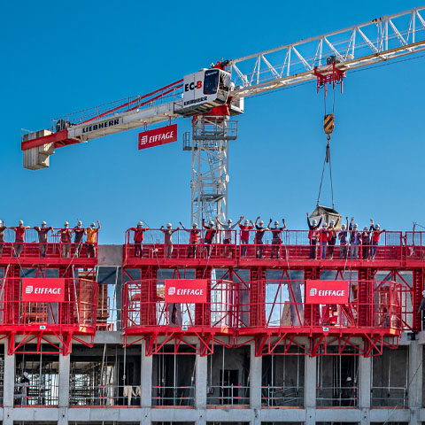 Photo of an Eiffage crane