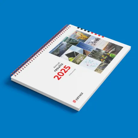 Photo of the cover of the 2023 annual results brochure