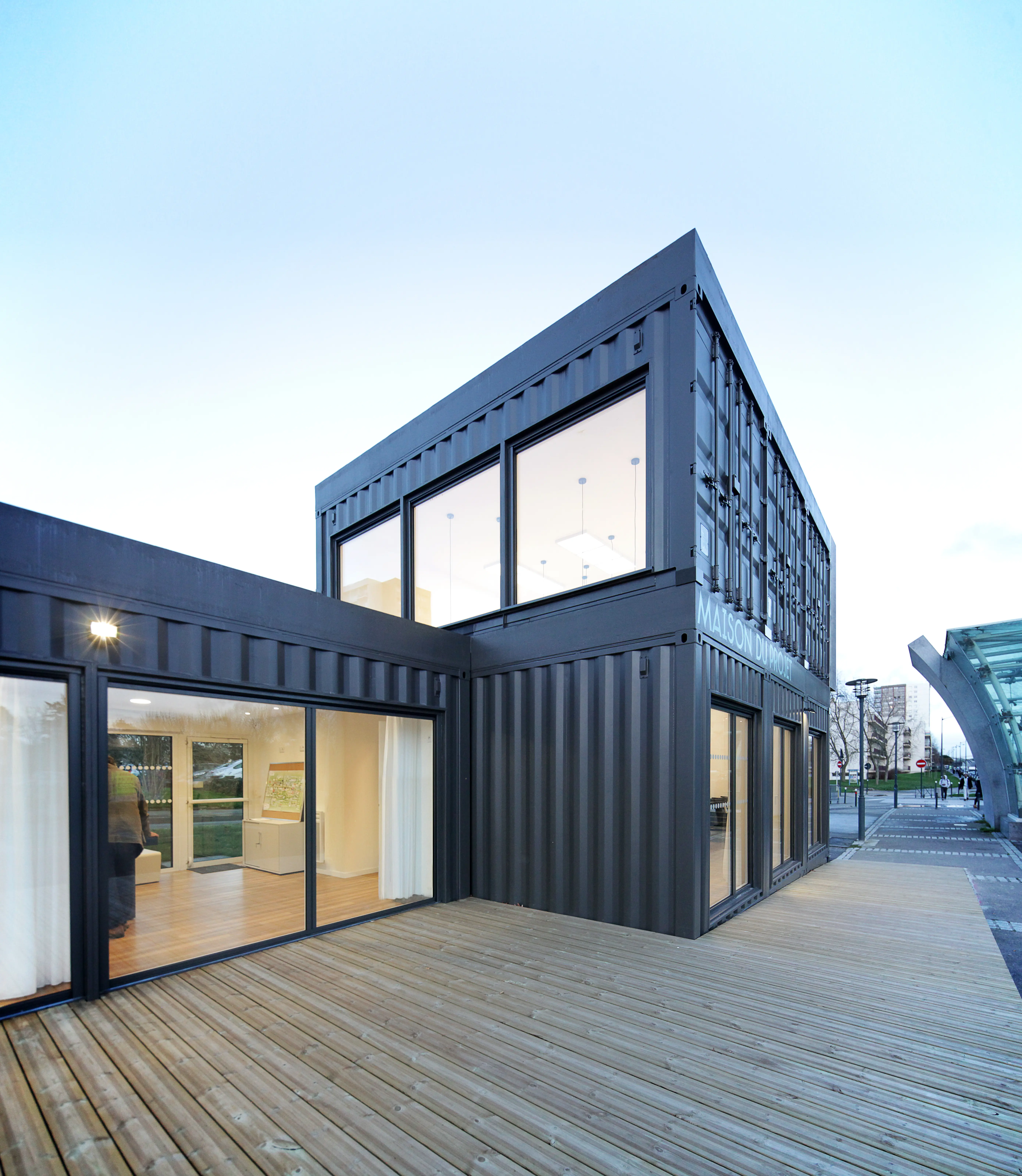 Responsible B3 Ecodesign housing designed from shipping containers